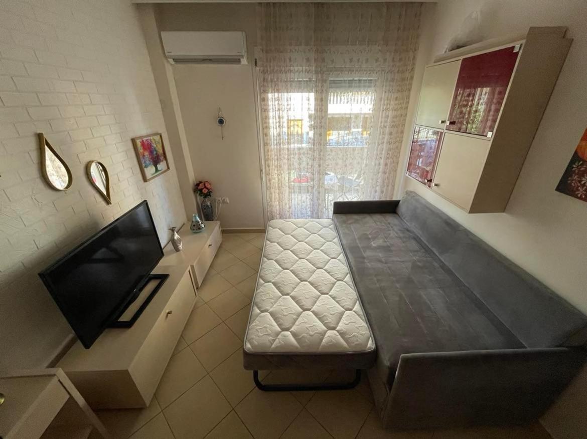 Brick Apartment Néa Péramos Exterior foto